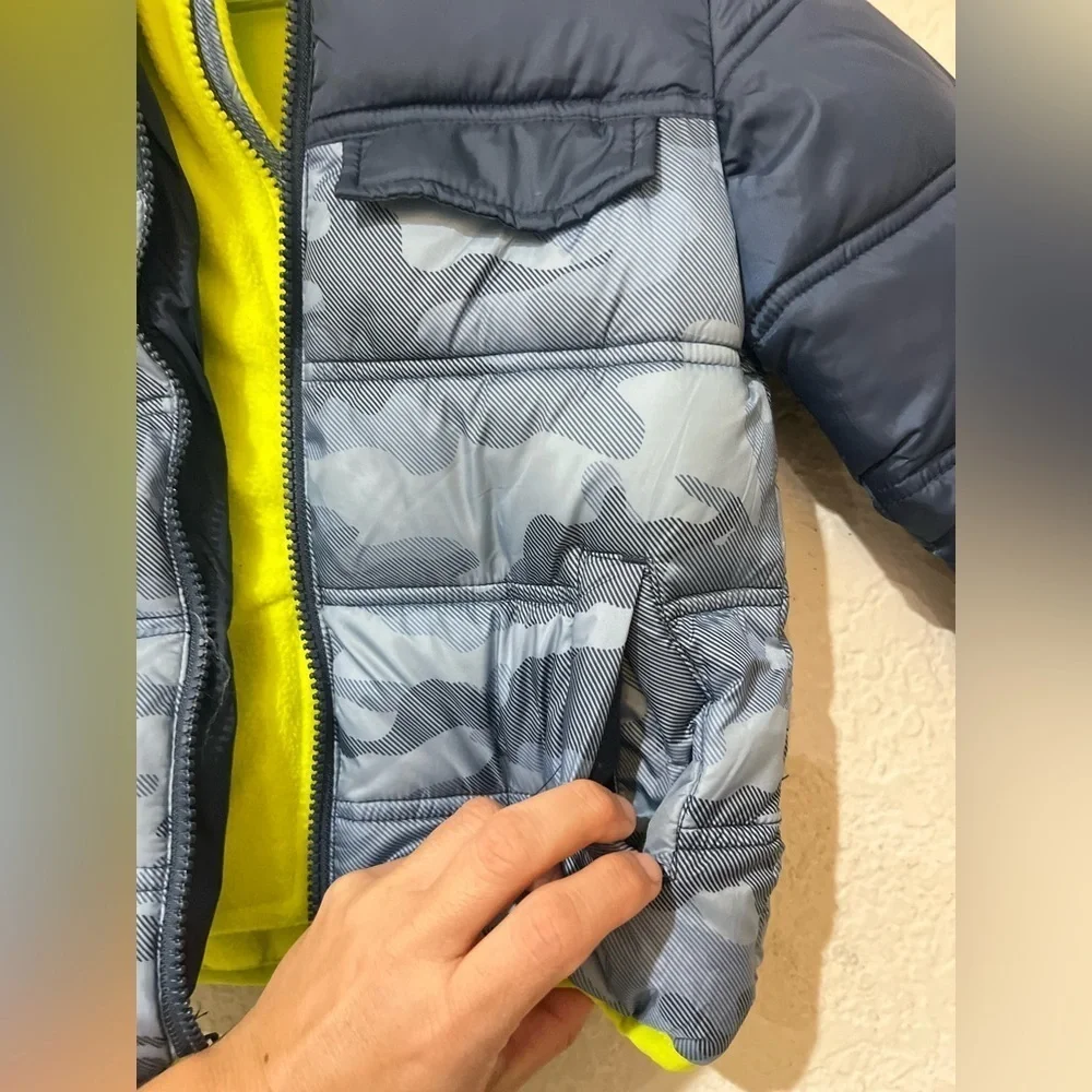 Snozu Kid's Jacket with hoodie - Blue - 3T like new condition super clean
